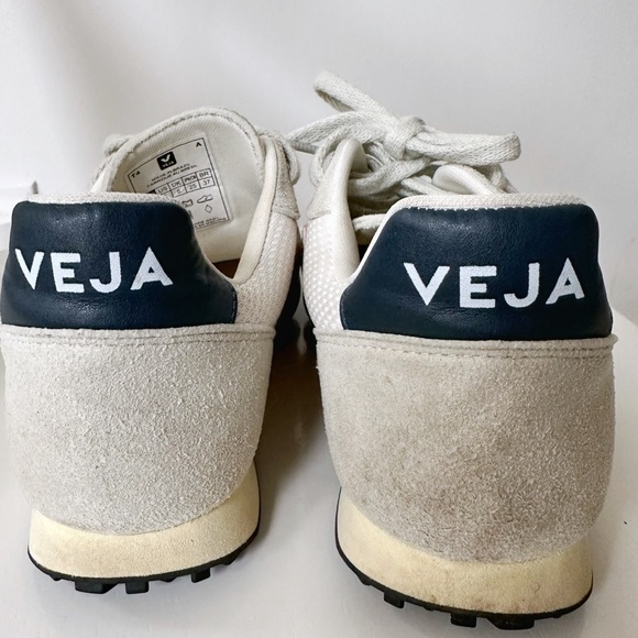 Veja Women's Sneakers in Cream and Pink - Picture 4 of 8